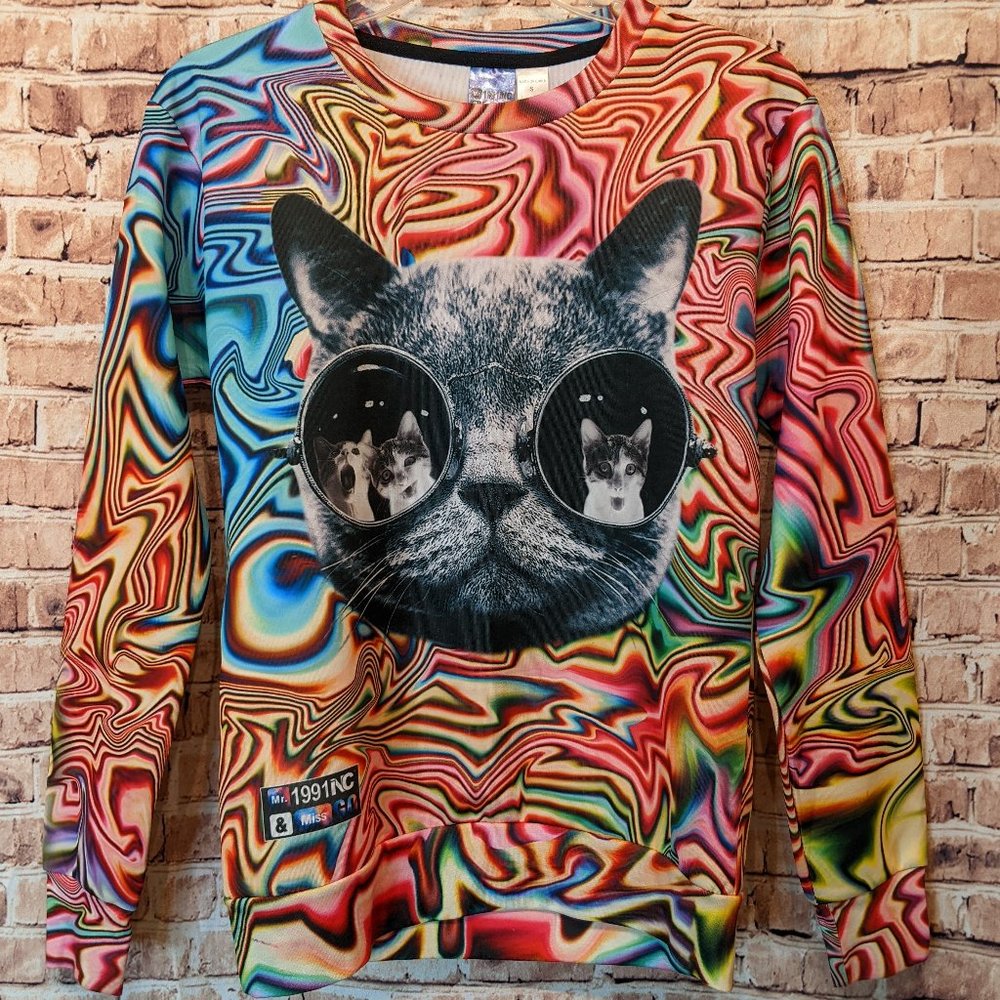 MR.1991 INC & Miss Go Hypnotic Cat Long Sleeve Size Small